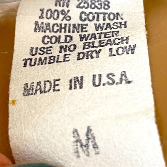 Classic White Sweater Size Medium - Picture 7 of 8